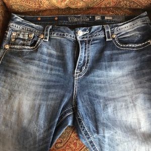 💕Miss me mid rise easy boot embellished jeans